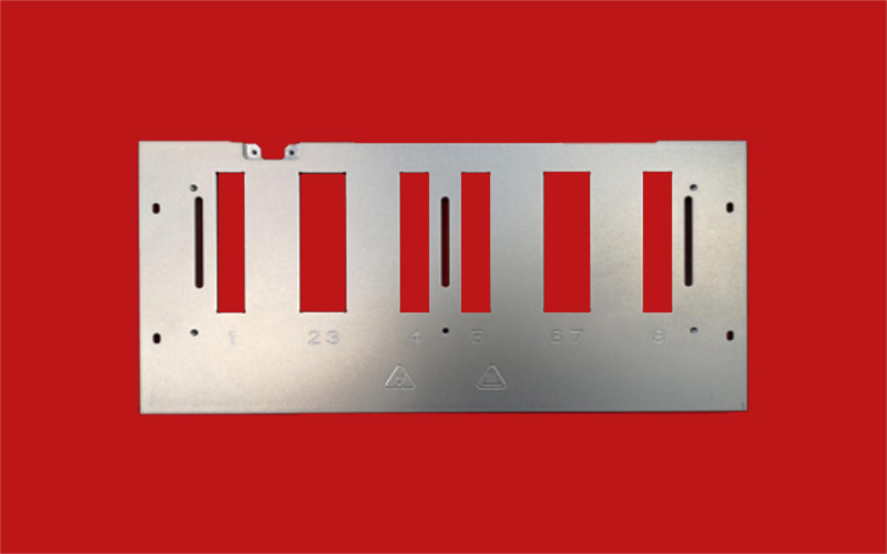 Hongshengjia Hardware besitzt jetzt einen Laser; Servo-numerische Stanzmaschine; Servobiegemaschinen; Automatisierte Nietmaschinen; CNC-Bearbeitungszentrum; CNC-Bearbeitungszentrum; CNC-Drehmaschine; Fräsmaschinen; Schleifmaschine, vollautomatische elektrostatische Sprühlinie; sowie eine Reihe von Bearbeitungsgeräten, wie z. B. unterstützende Montageleitungen, und gleichzeitig den Aufbau von Technologien mit professioneller Erfahrung und Teams in verschiedenen Abteilungen
