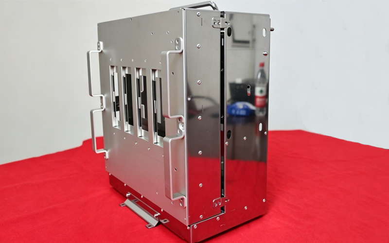 Hongshengjia Hardware besitzt jetzt einen Laser; Servo-numerische Stanzmaschine; Servobiegemaschinen; Automatisierte Nietmaschinen; CNC-Bearbeitungszentrum; CNC-Bearbeitungszentrum; CNC-Drehmaschine; Fräsmaschinen; Schleifmaschine, vollautomatische elektrostatische Sprühlinie; sowie eine Reihe von Bearbeitungsgeräten, wie z. B. unterstützende Montageleitungen, und gleichzeitig den Aufbau von Technologien mit professioneller Erfahrung und Teams in verschiedenen Abteilungen
